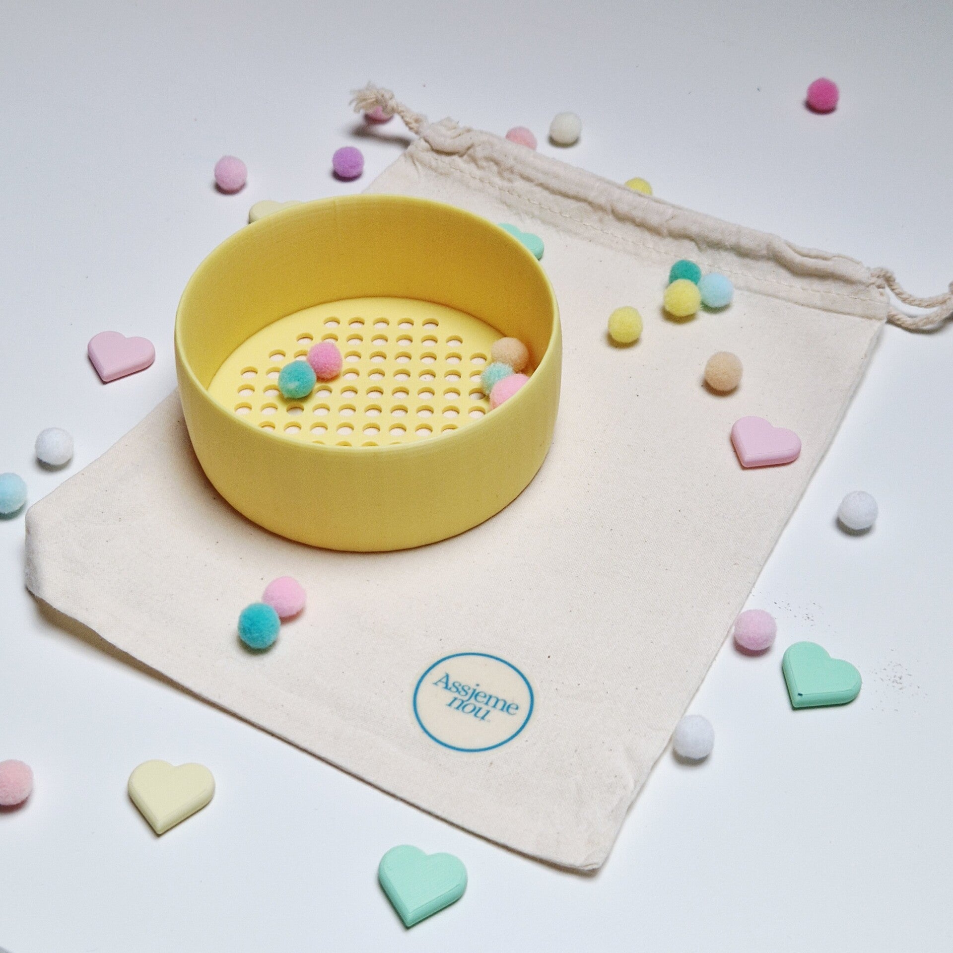 Zeefje voor in de sensorische speelbak Geel