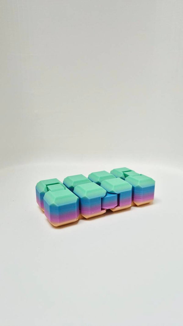 Infinity cube
