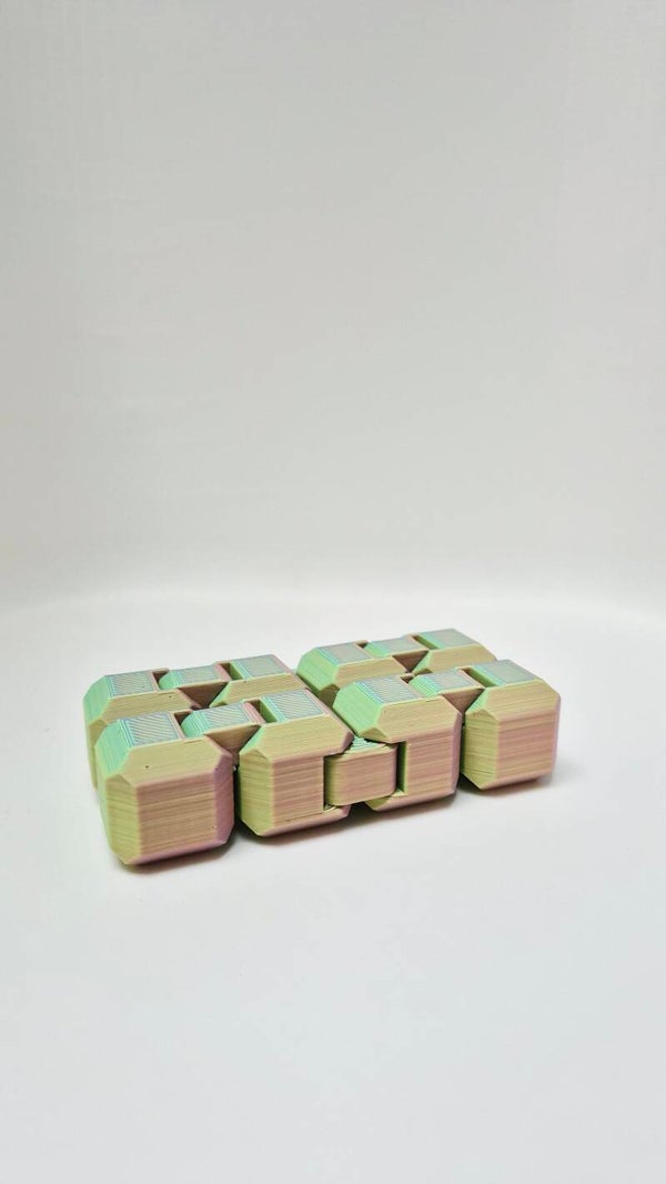 Infinity cube
