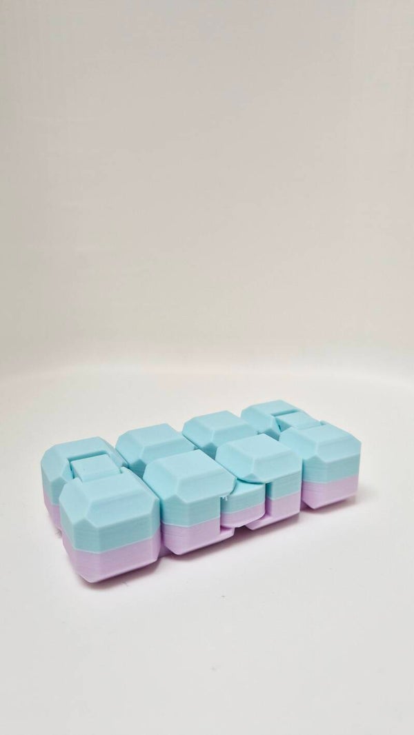 Infinity cube