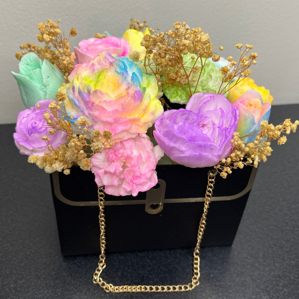 Bouquet de Jabón Artesanal con base de bolso plegable y decoración de flores secas