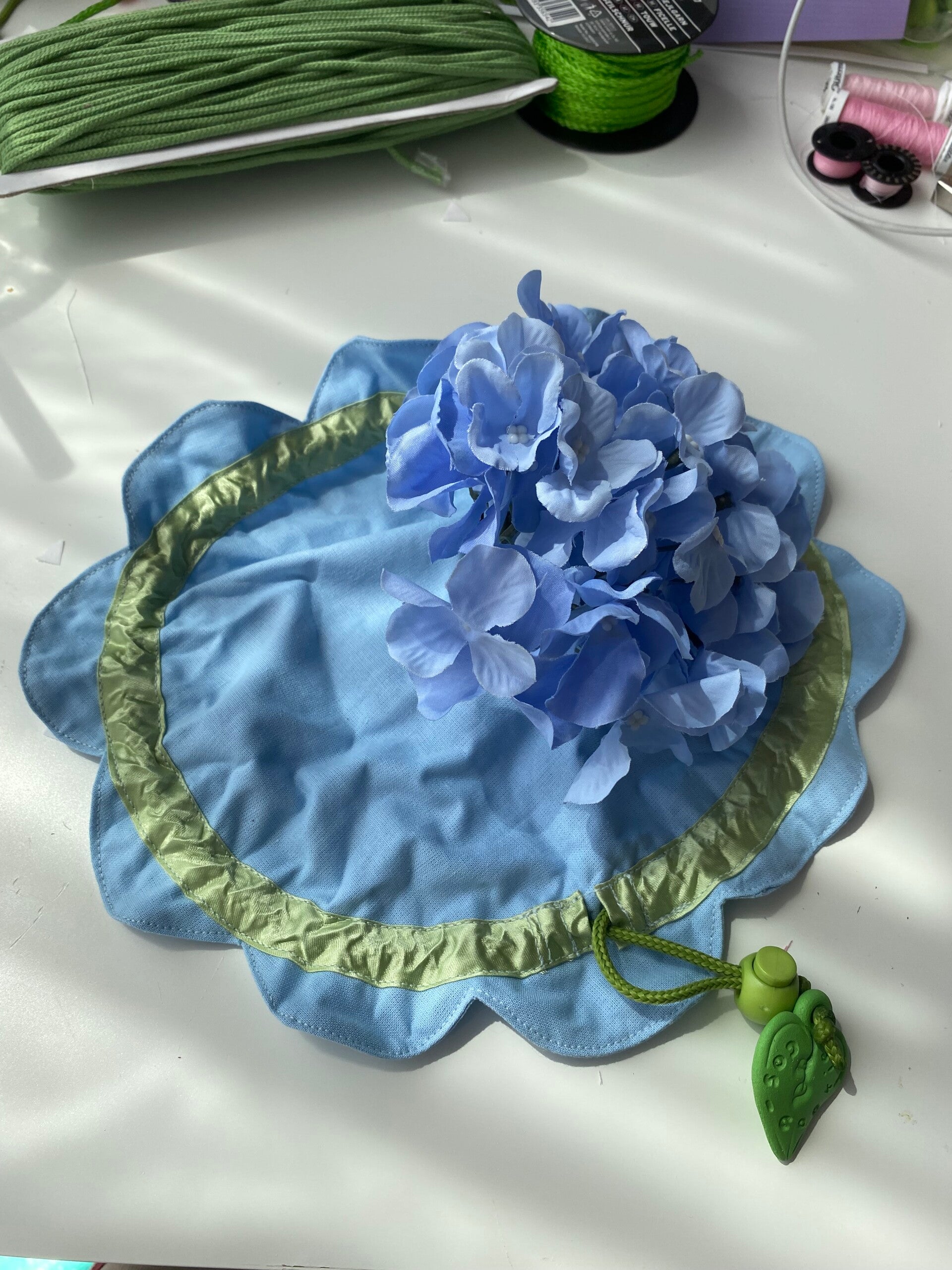 Hydrangea dice bag