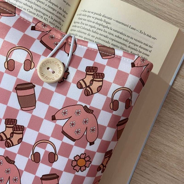 Funda literaria comfy girl