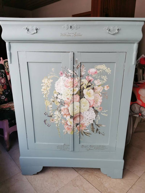 Oude meidenkast handgemaakt