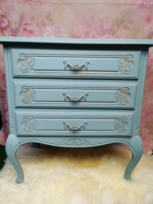 Queen Anne commode