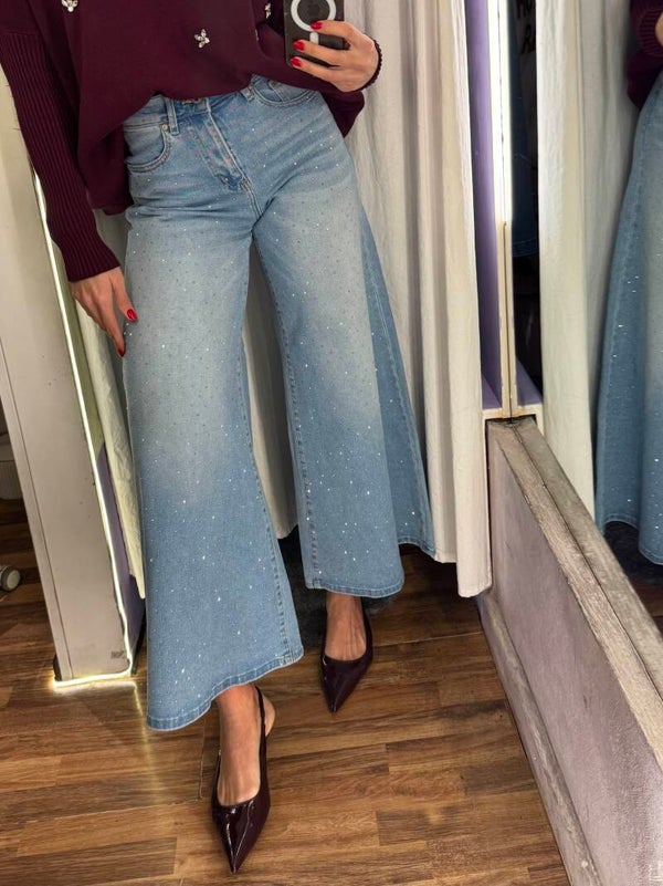 Jeans ampio con strass -50%