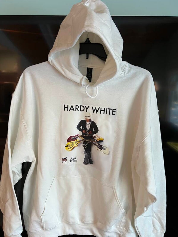 Hardy White Pull Over