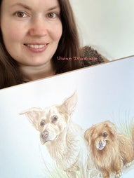 Foto, portret Vivian met illustratie portret huisdieren voor klant