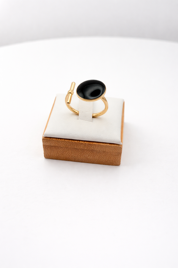 Bague ajustable bohème dorée cercle noir élégant