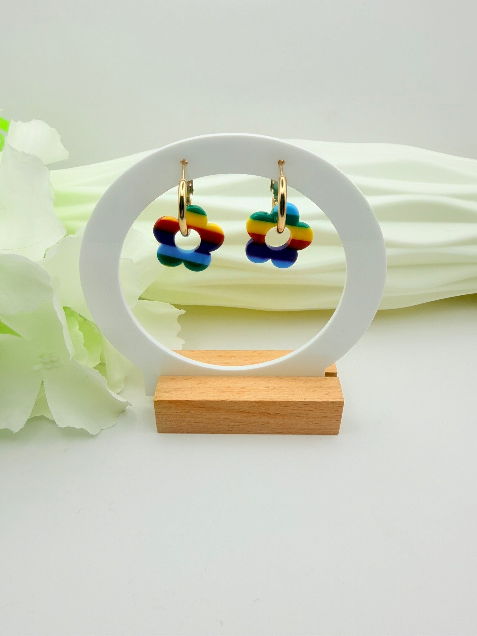 Boucles d’oreilles petites fleurs multicolores