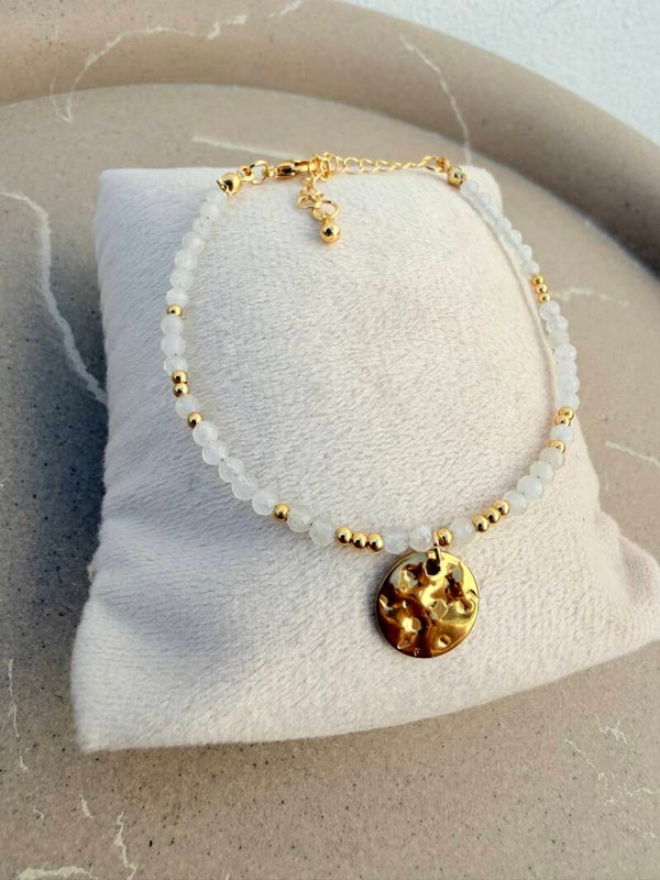 Bracelet Perlé blanches & Doré – Douceur et Élégance