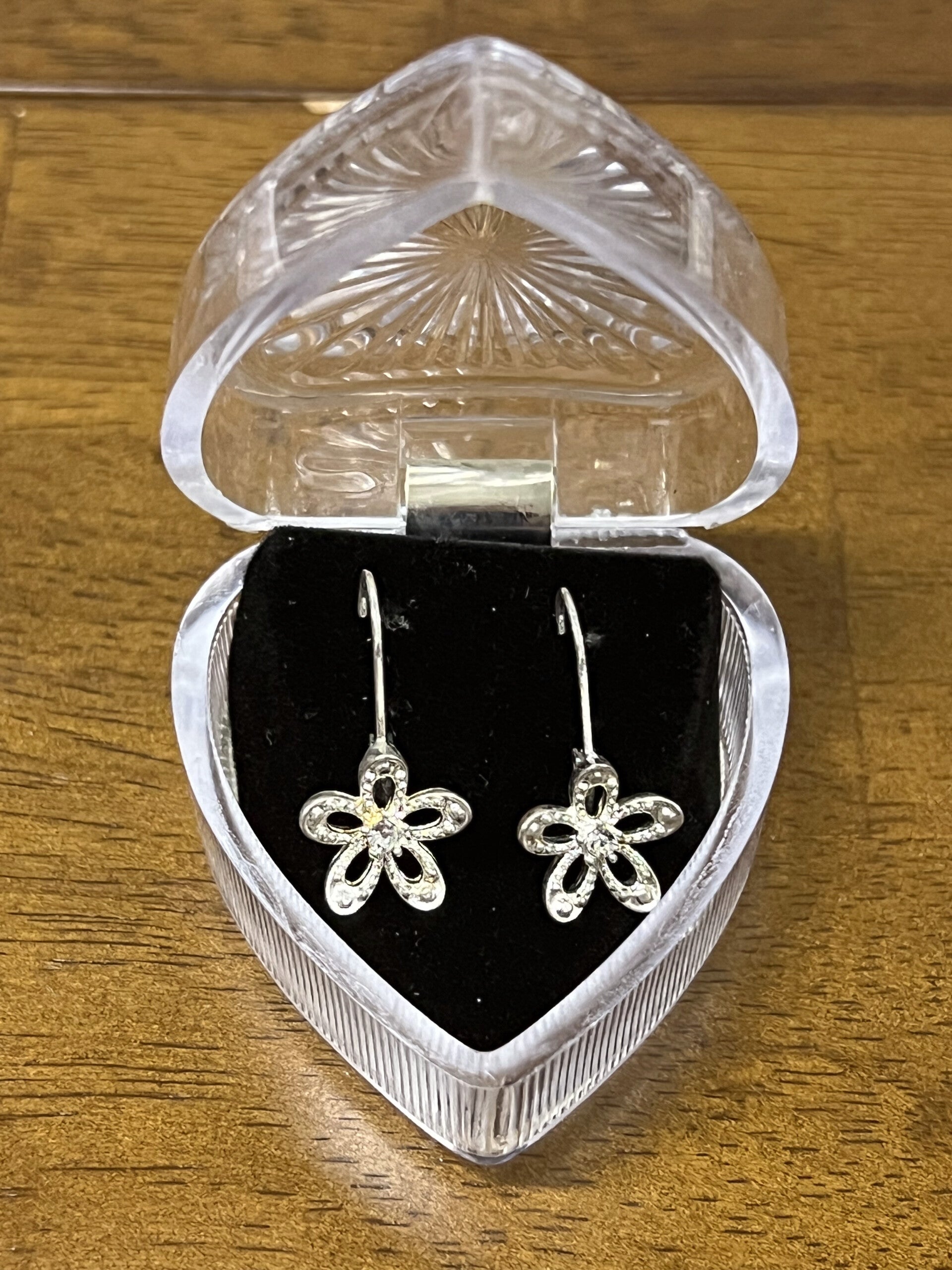 Silver-Toned Flower Shaped Earrings – Heart Shaped Gift Box