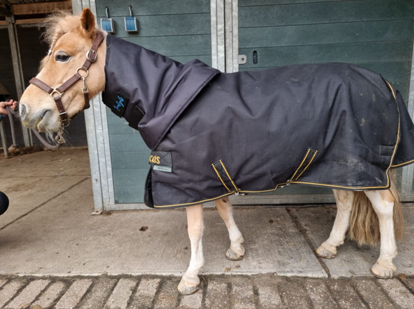 Losse hals dekenmaat 105-115 cm