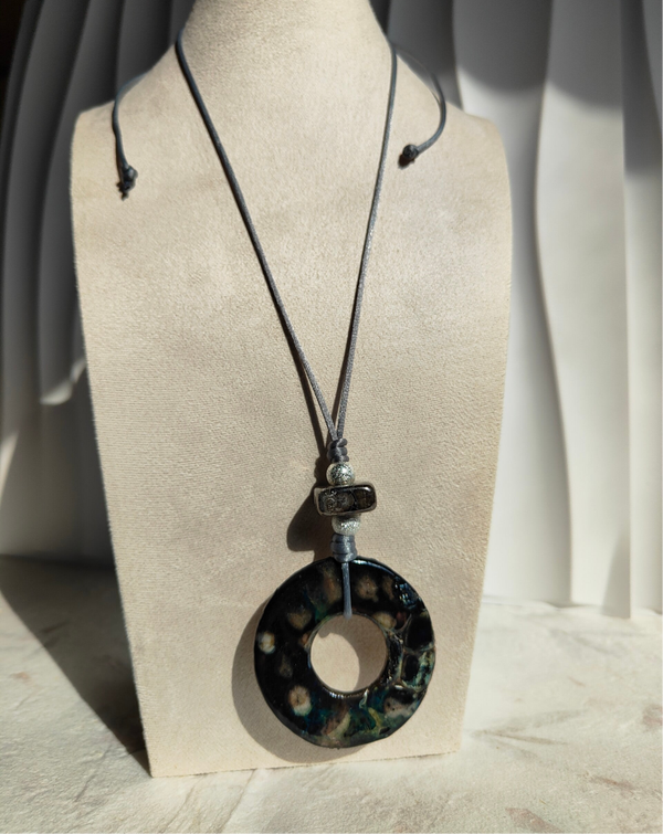 Collana Haiiro