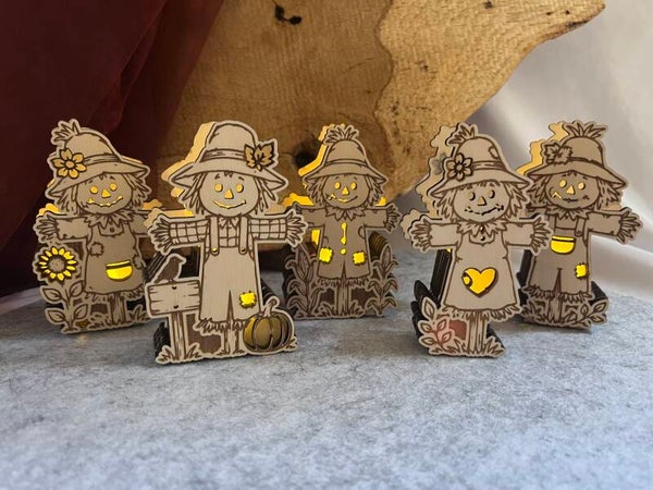 Beleuchtete Vogelscheuchen aus Holz als Set oder einzeln