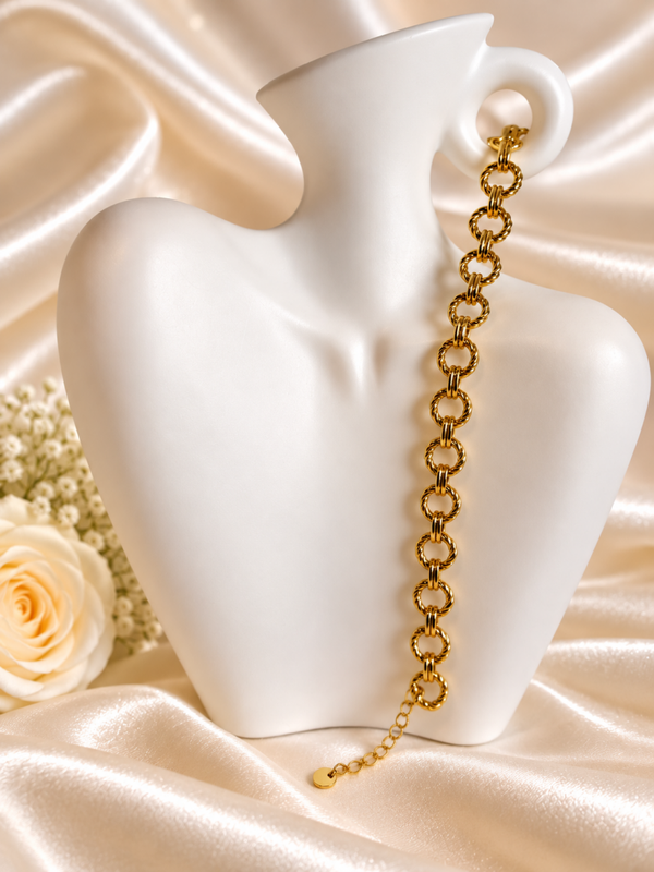 Gouden Schakelarmband met Gedraaide Schakels – Tijdloze Klasse