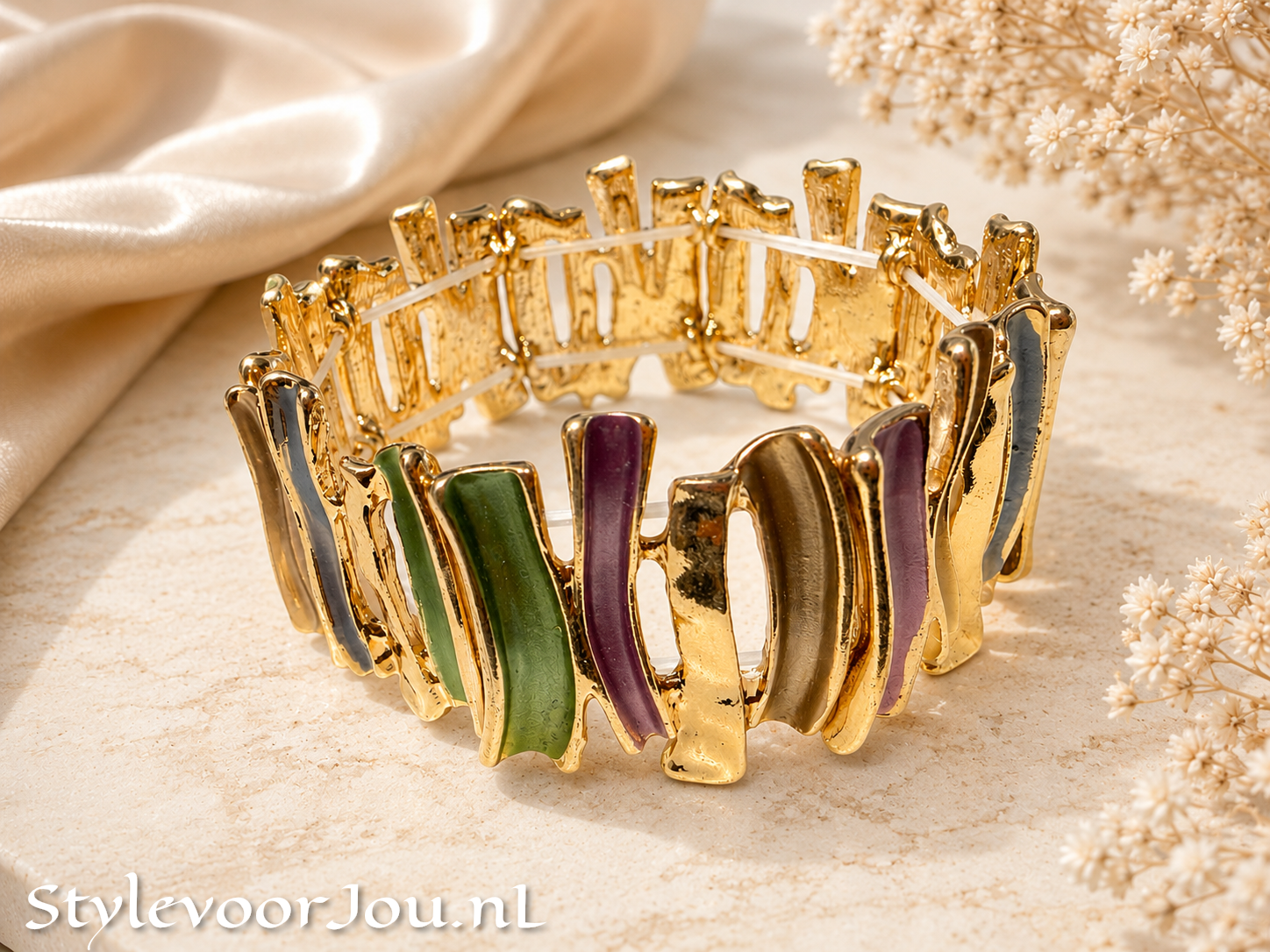 ✨ Kleurrijke armband van verguld chirurgisch staal