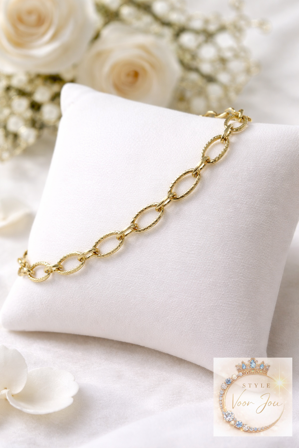 Armband in goudkleur met een tijdloos design