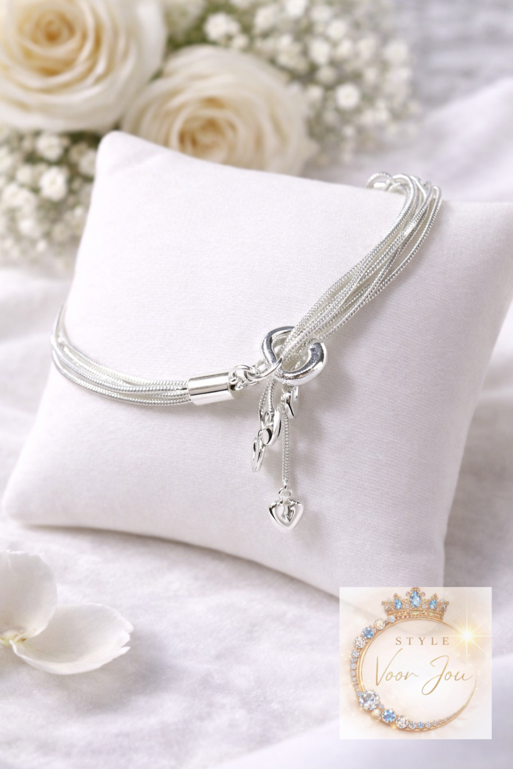 Armband in zilverkleur met een tijdloos design