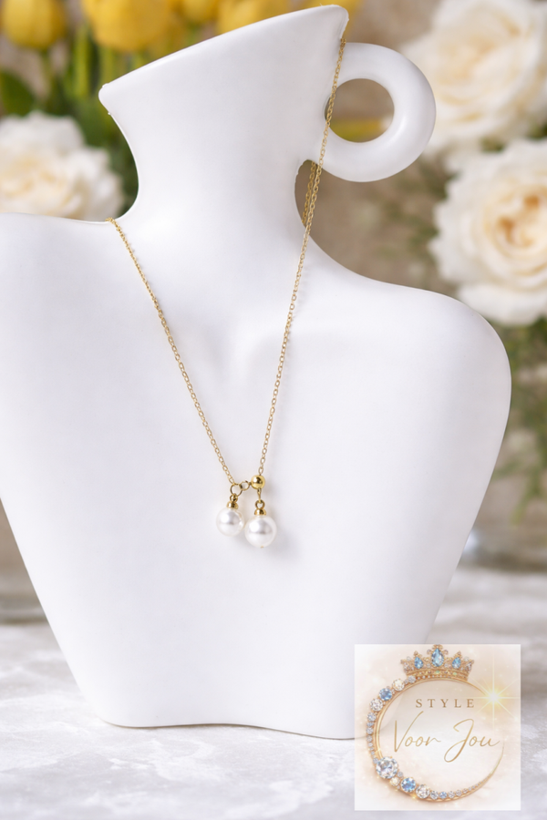 Elegante ketting met parels en gouden details