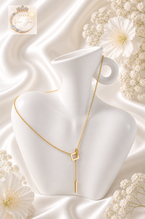 Gouden ketting met geometrische hanger – moderne finesse