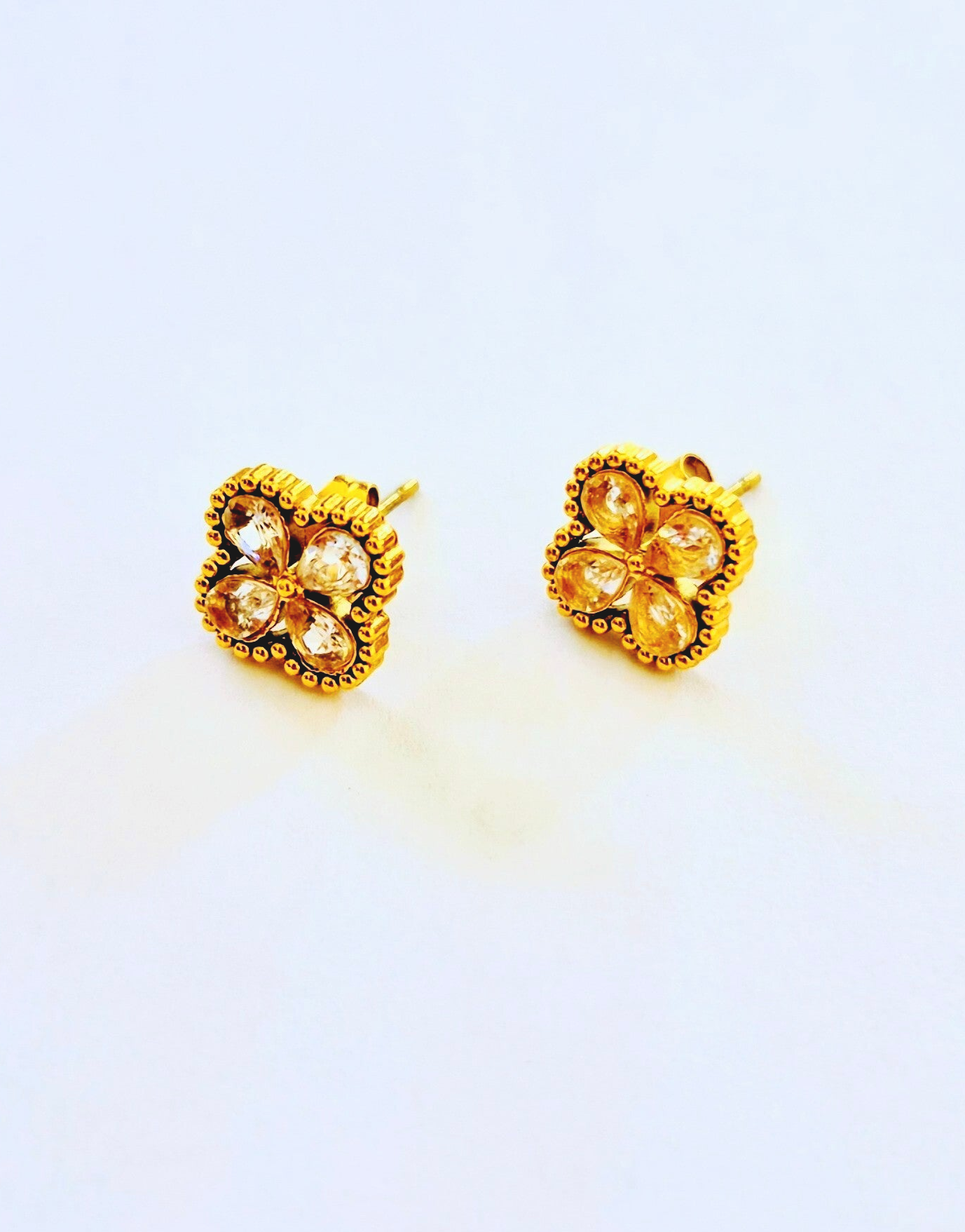Boucles d'oreilles Fleurs et Strass