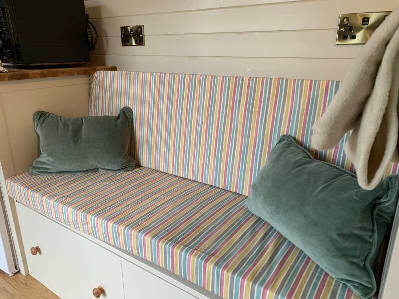 home-page-bench-seat-standard.jpg