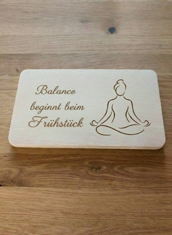 Holzbrettchen „Balance beginnt beim Frühstück“ – perfekt für den Start ins neue Jahr