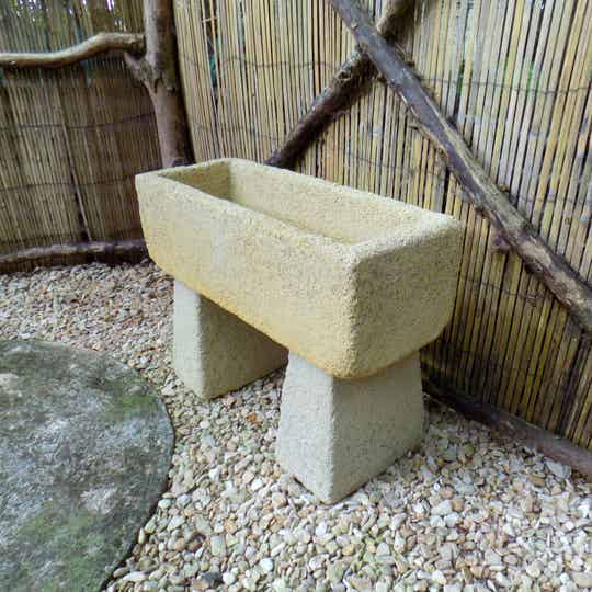 Cotswold Trough E (on heigh feet)