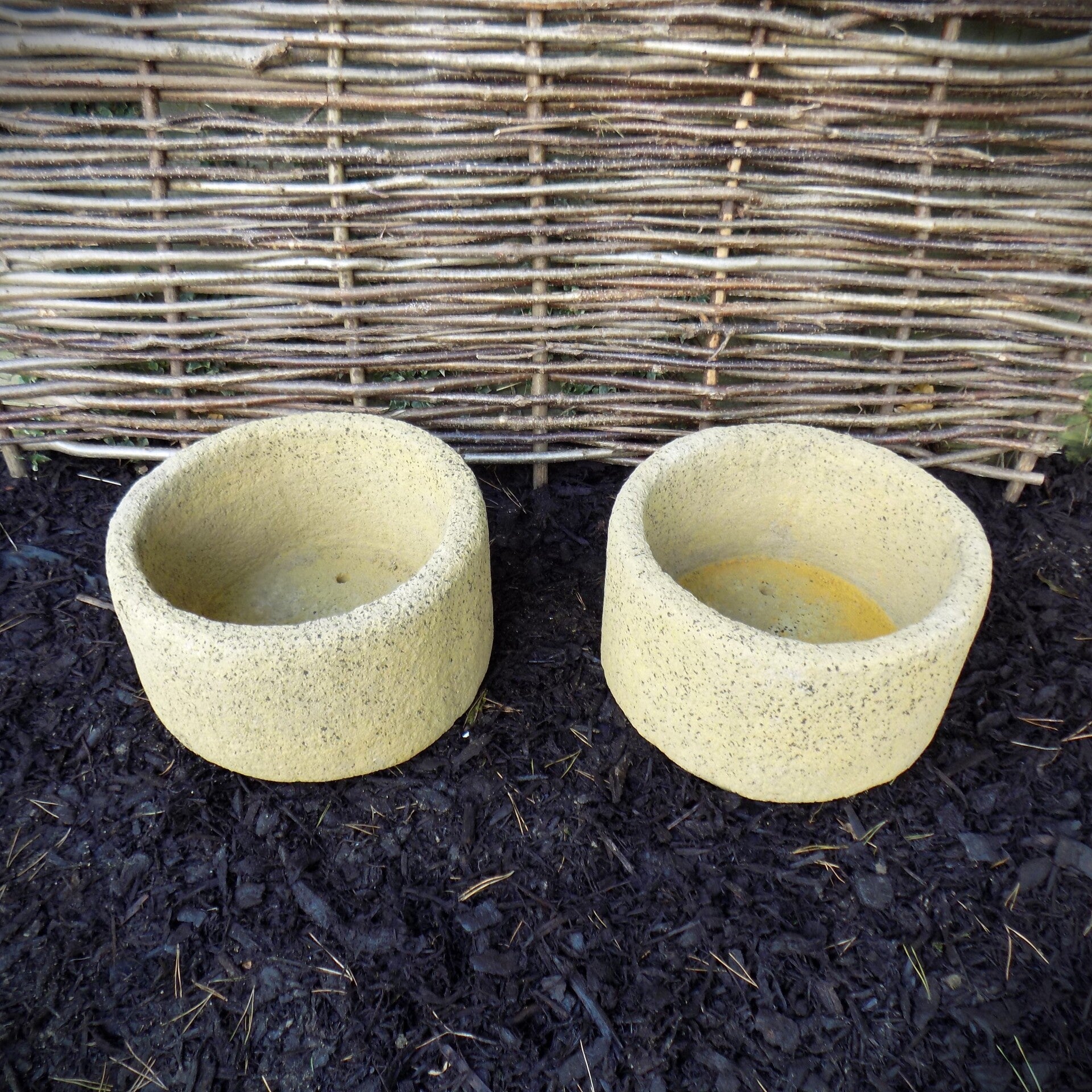 Cotswold Round Planter B