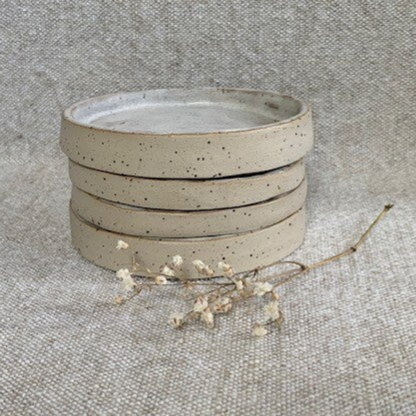 Teller weiss glasiert