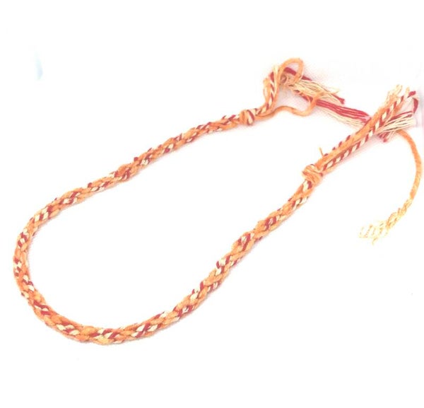 gehaakt oranje armbandje