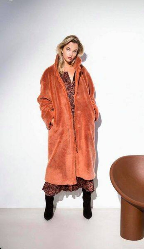 jas fake fur