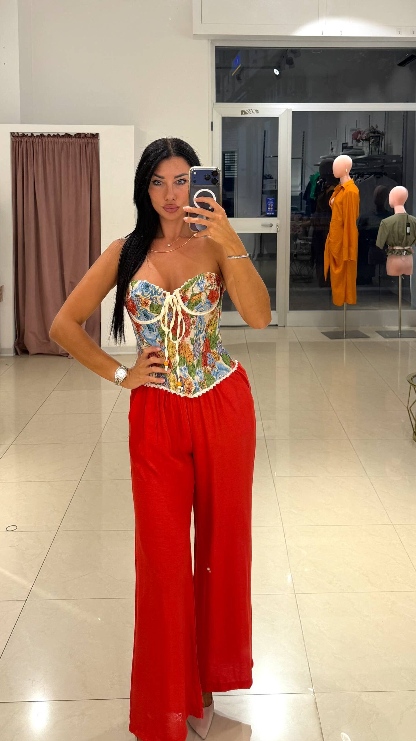 Top Marisol