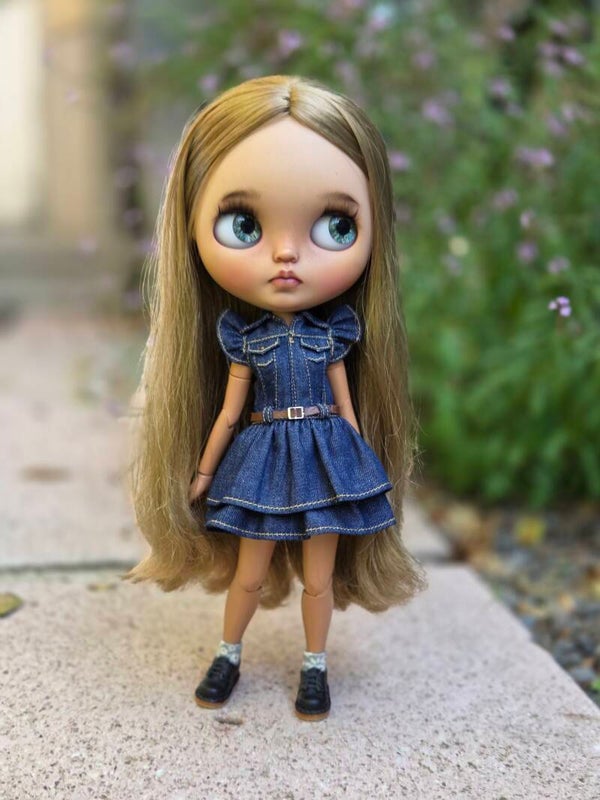 Beautifully fitting denim dress for Blythe dolls./ Dk blue