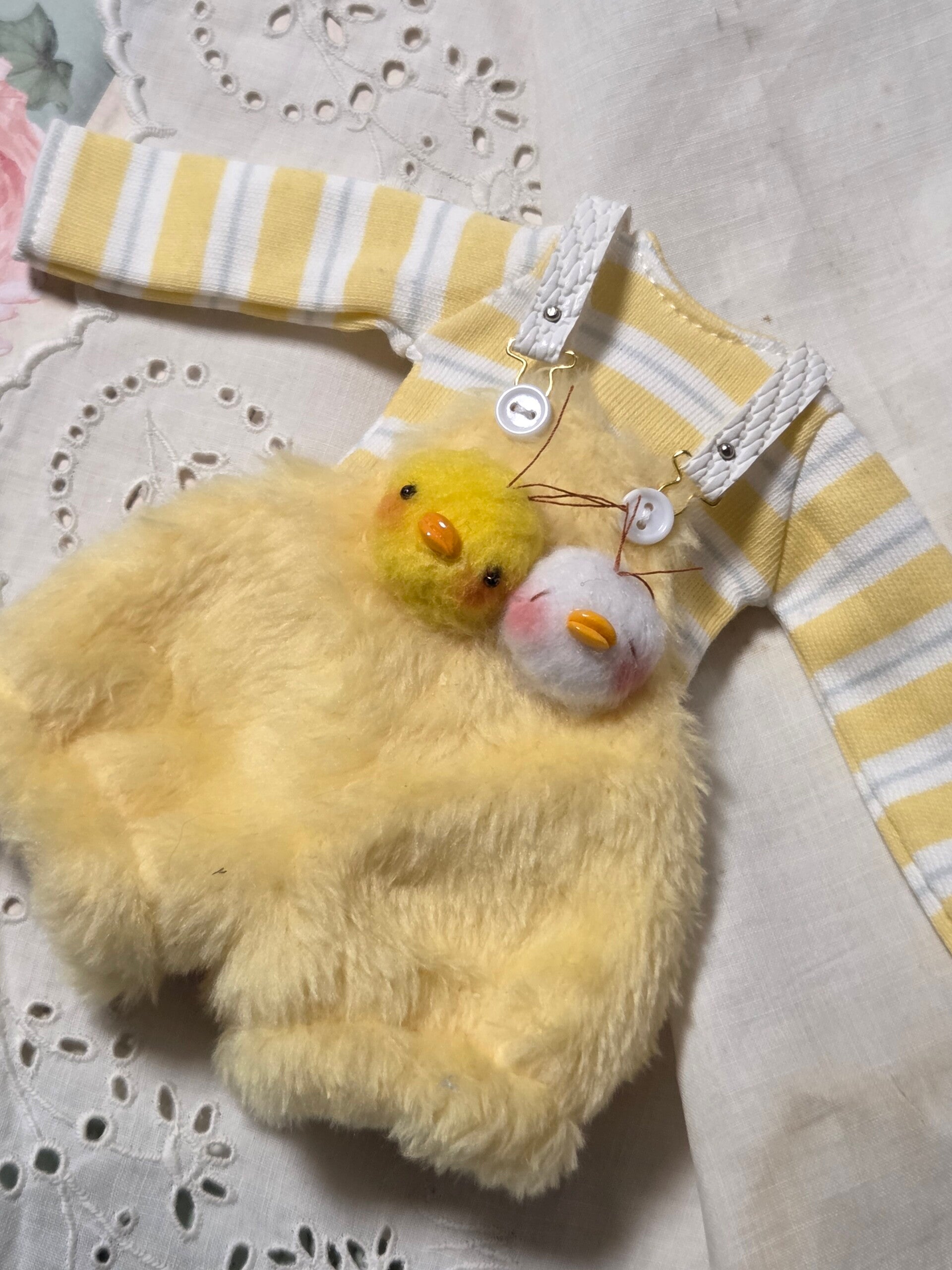 A set of cute bunny & duckling overalls for Blythe doll. / Yellow