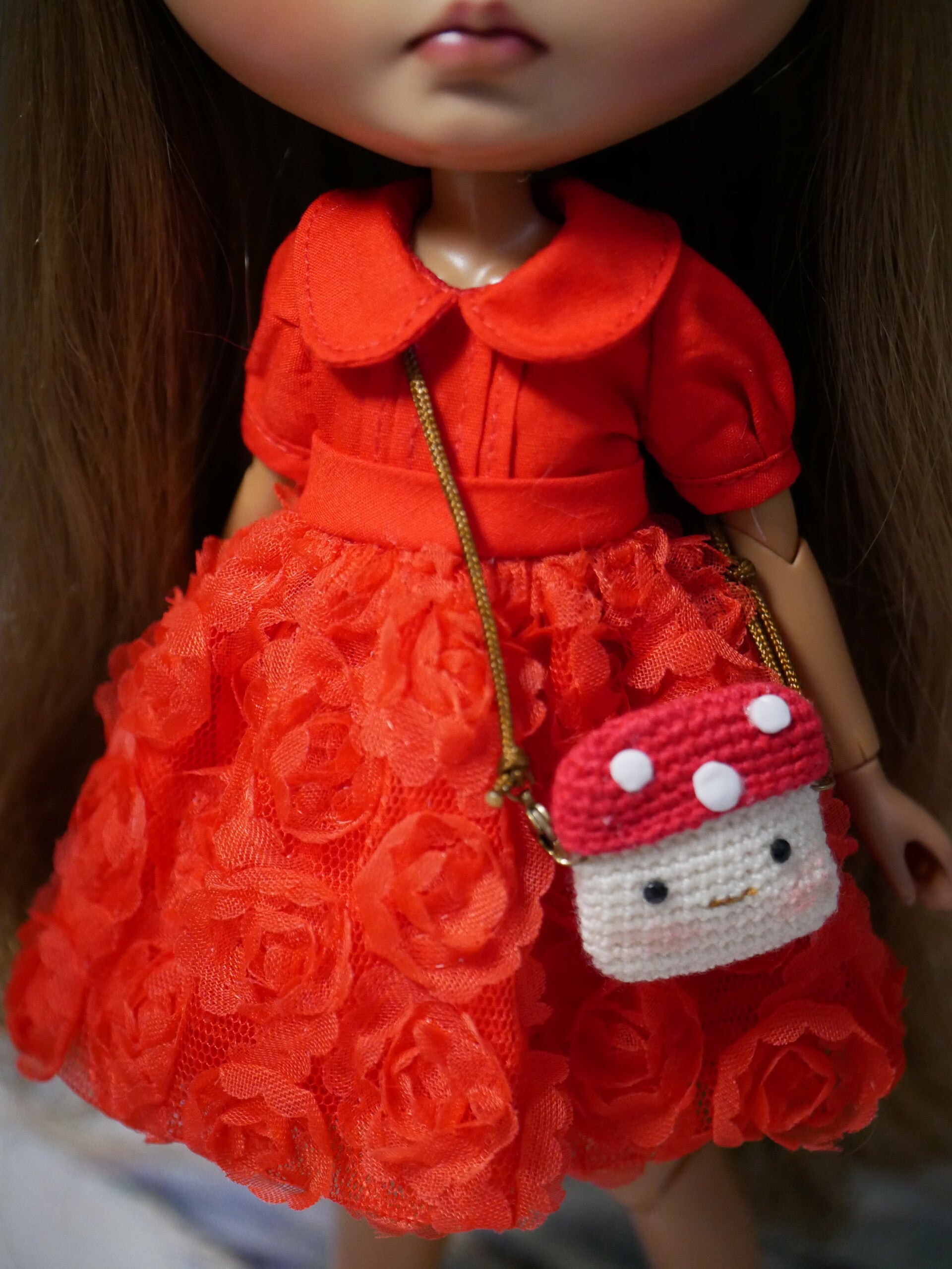 Cute crocheted Mushroom handbag for dolls.