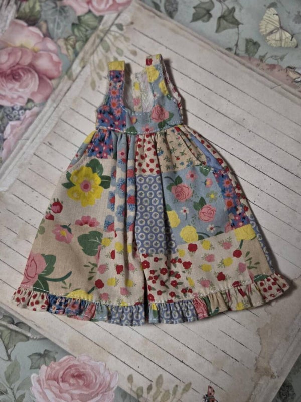 Cute floral print overalls with ruffle for Blythe doll. / 05