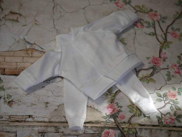 Oversized sporty outfit for Blythe/ White