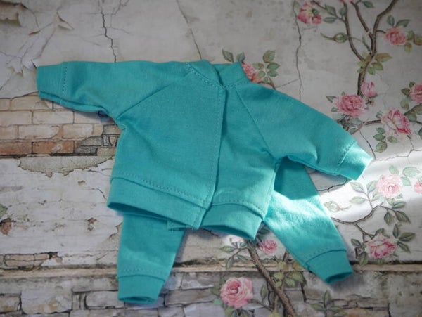 Oversized sporty outfit for Blythe/ Blue