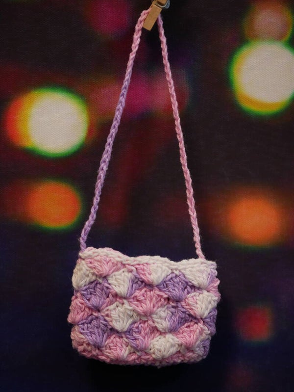 Purple pink white crochet Handbag for Blythe.