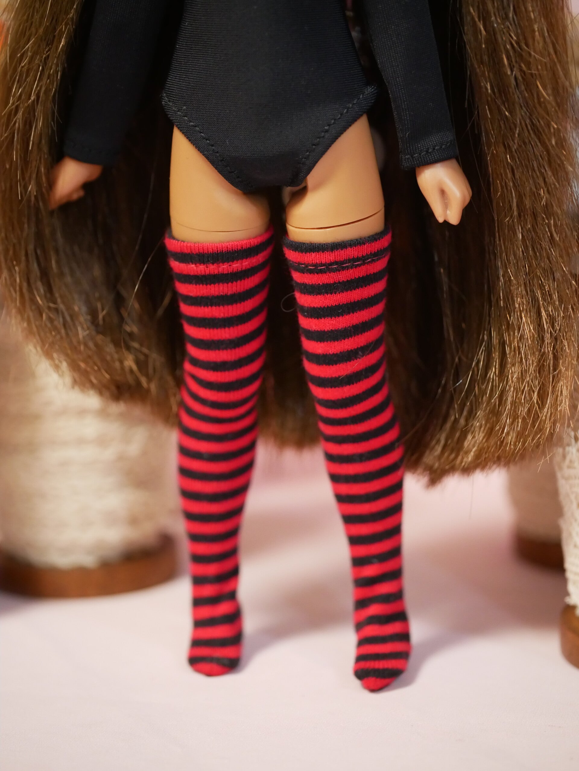 Long stockings for Blythe dolls./ Red-black