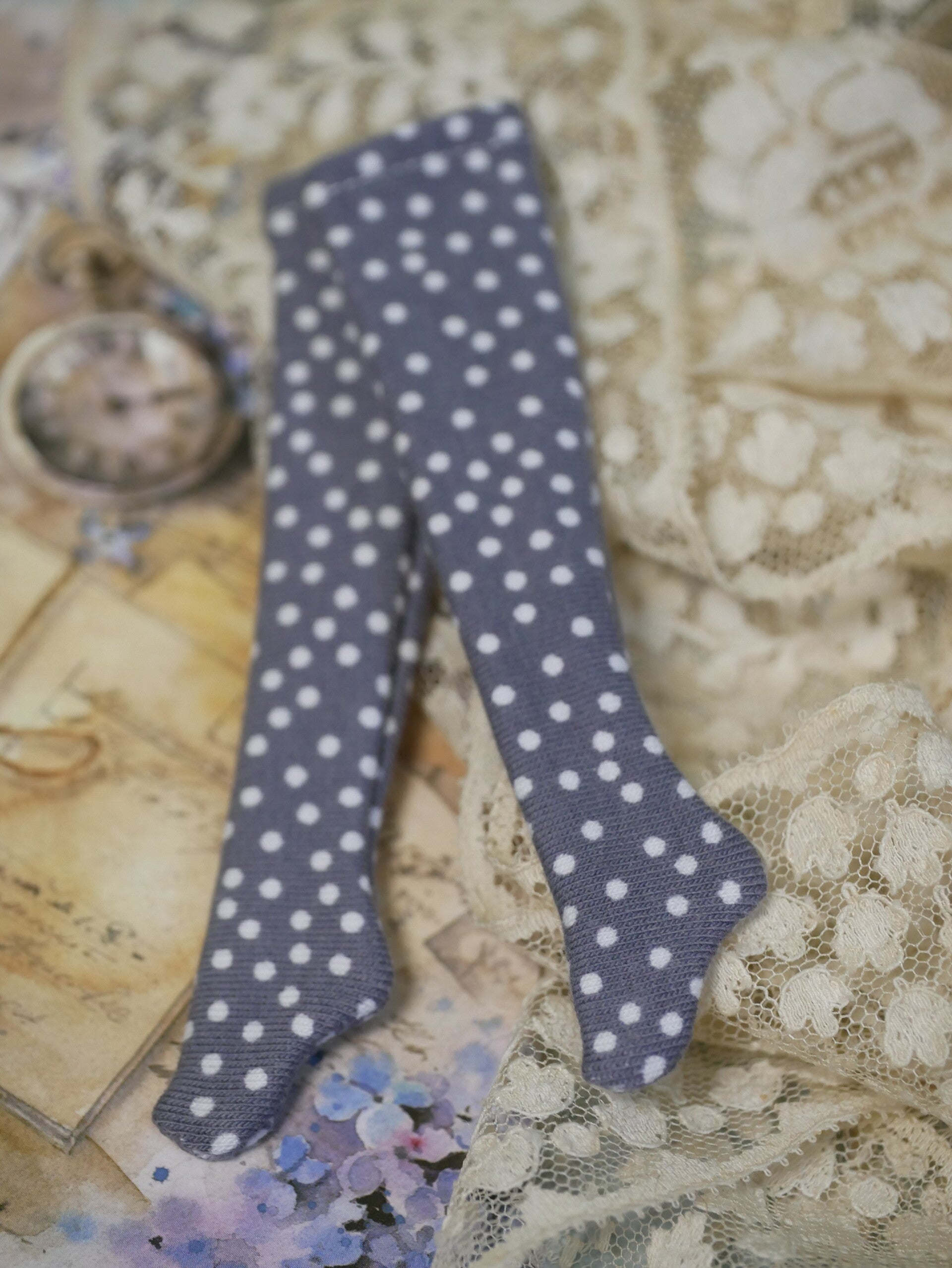 Long stockings for Blythe dolls./ White-gray dots 0004