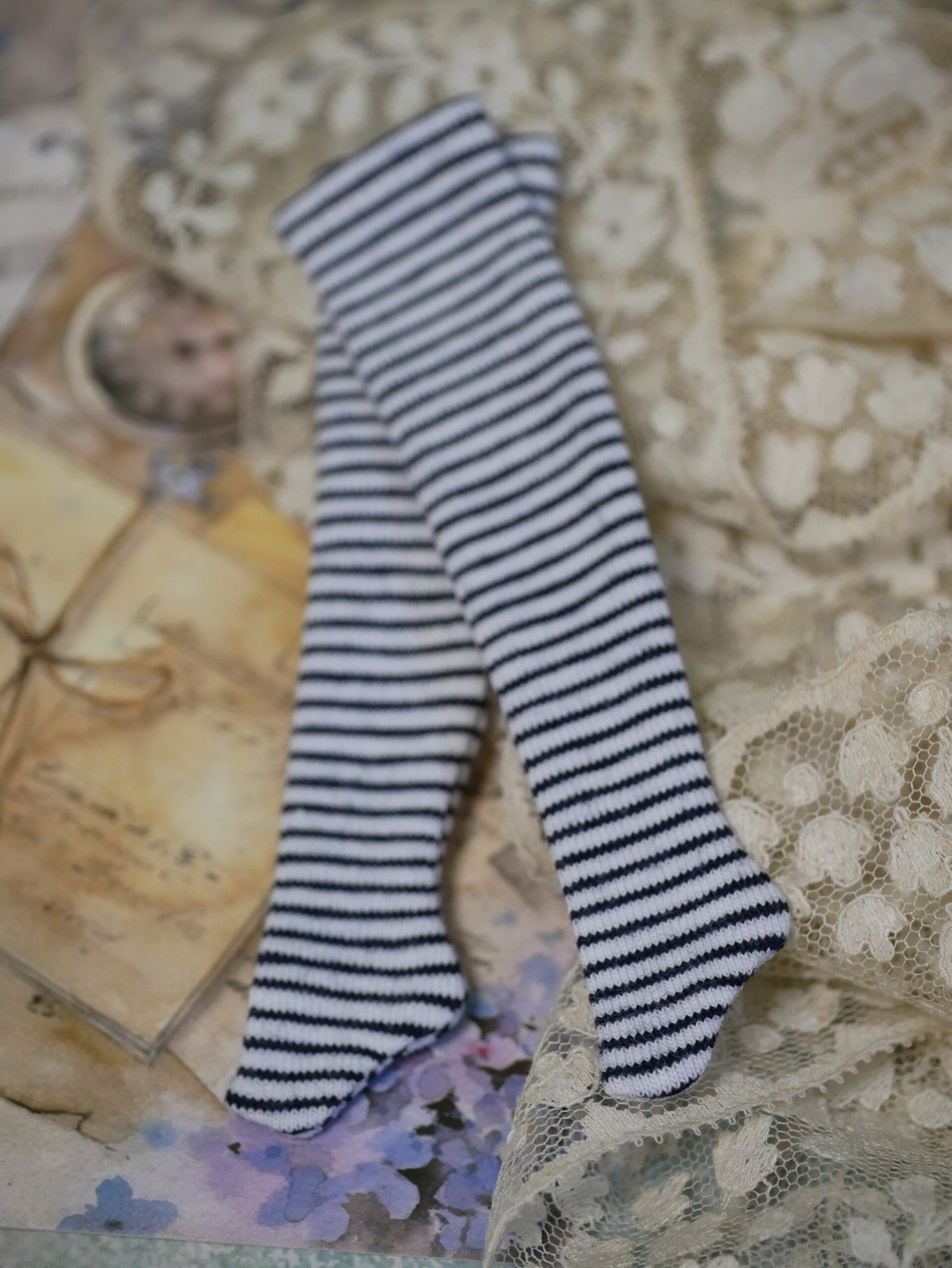 Long stockings for Blythe dolls./ Black-white smal stripe 0007