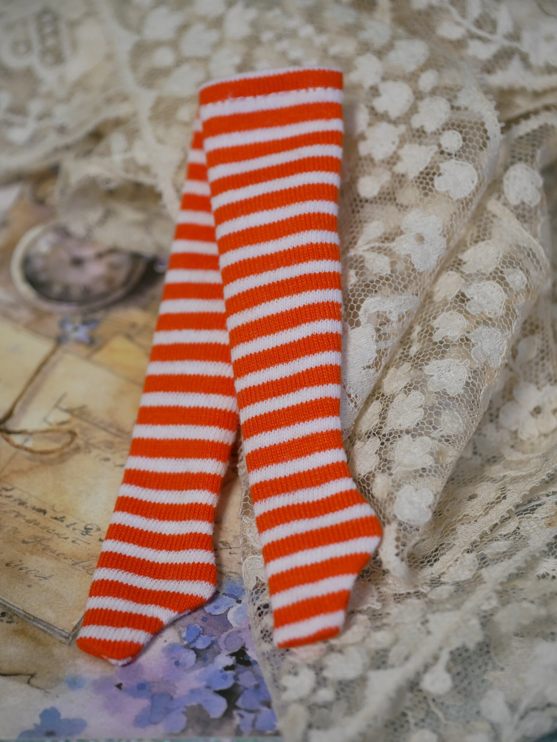 Long stockings for Blythe dolls./ Orange-white