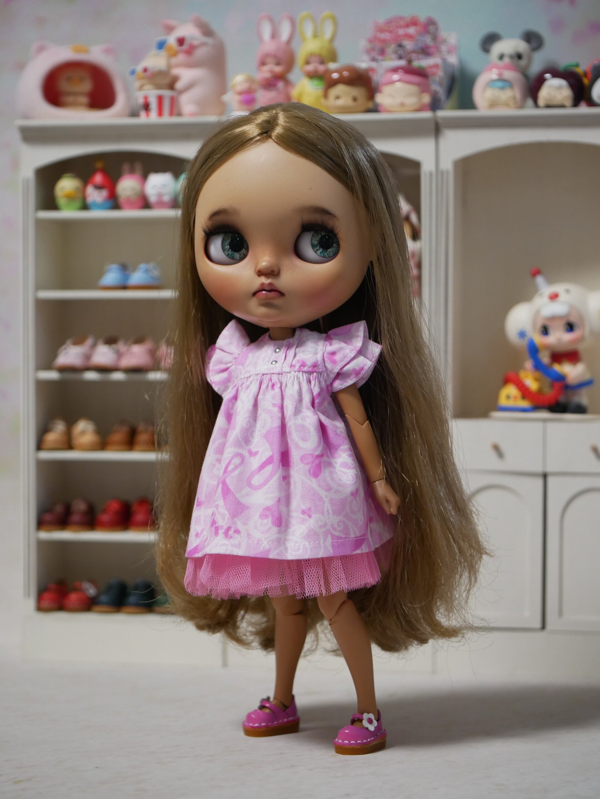 Think Pink dress for Blythe doll.