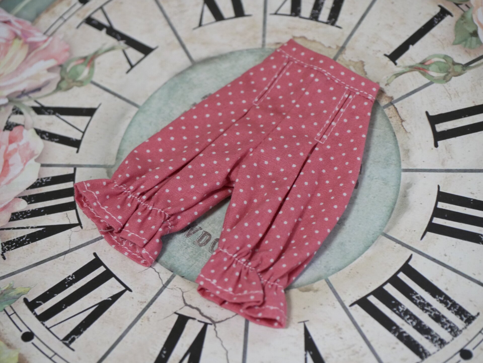 Cute puff pants for Blythe dolls. / Old pink-white
