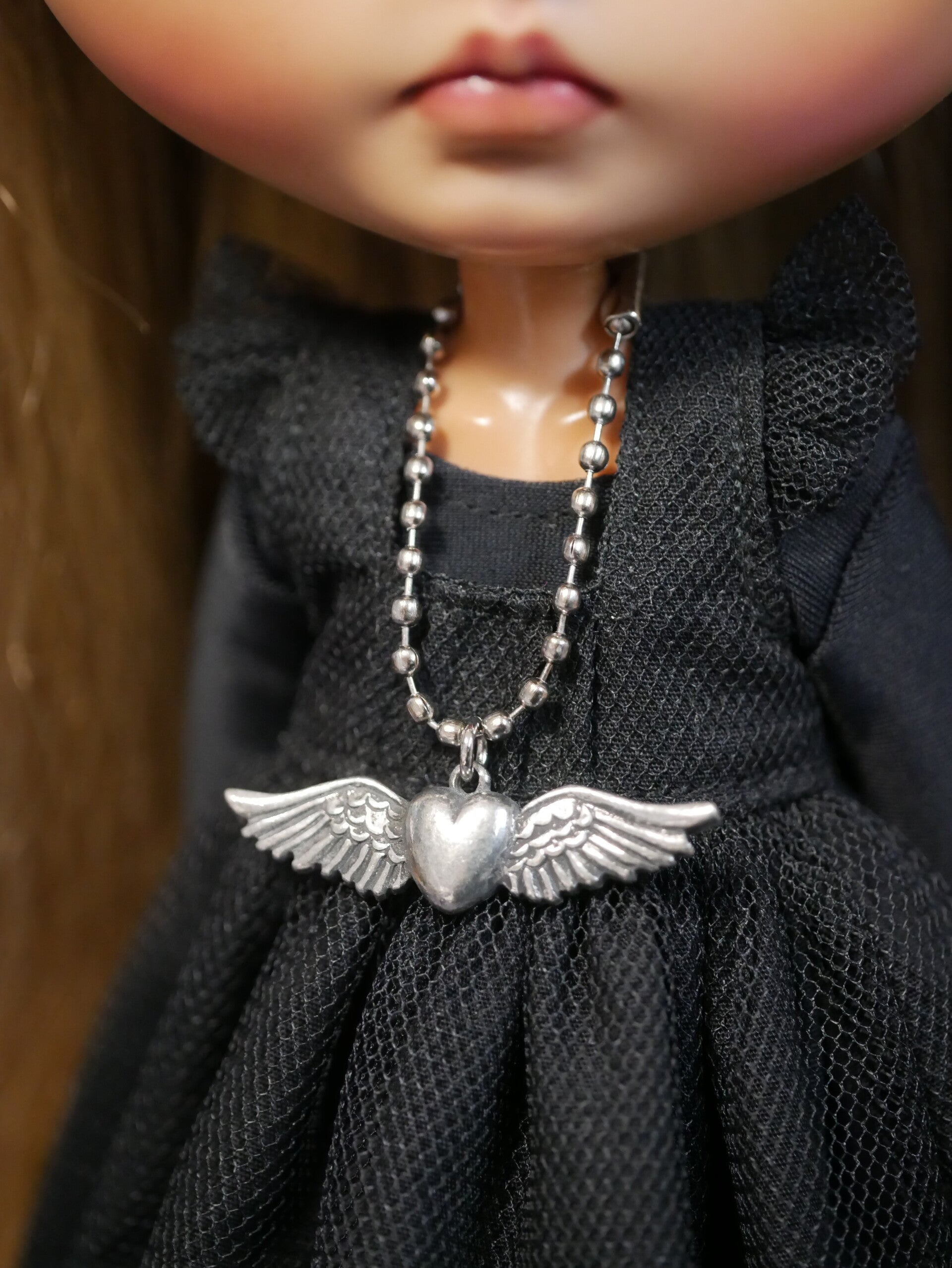 Nicel free necklace with love angel wing pendant for doll.
