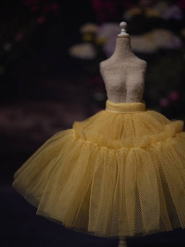 Beautiful tulle skirt for Blythe & Monster high doll. / Yellow