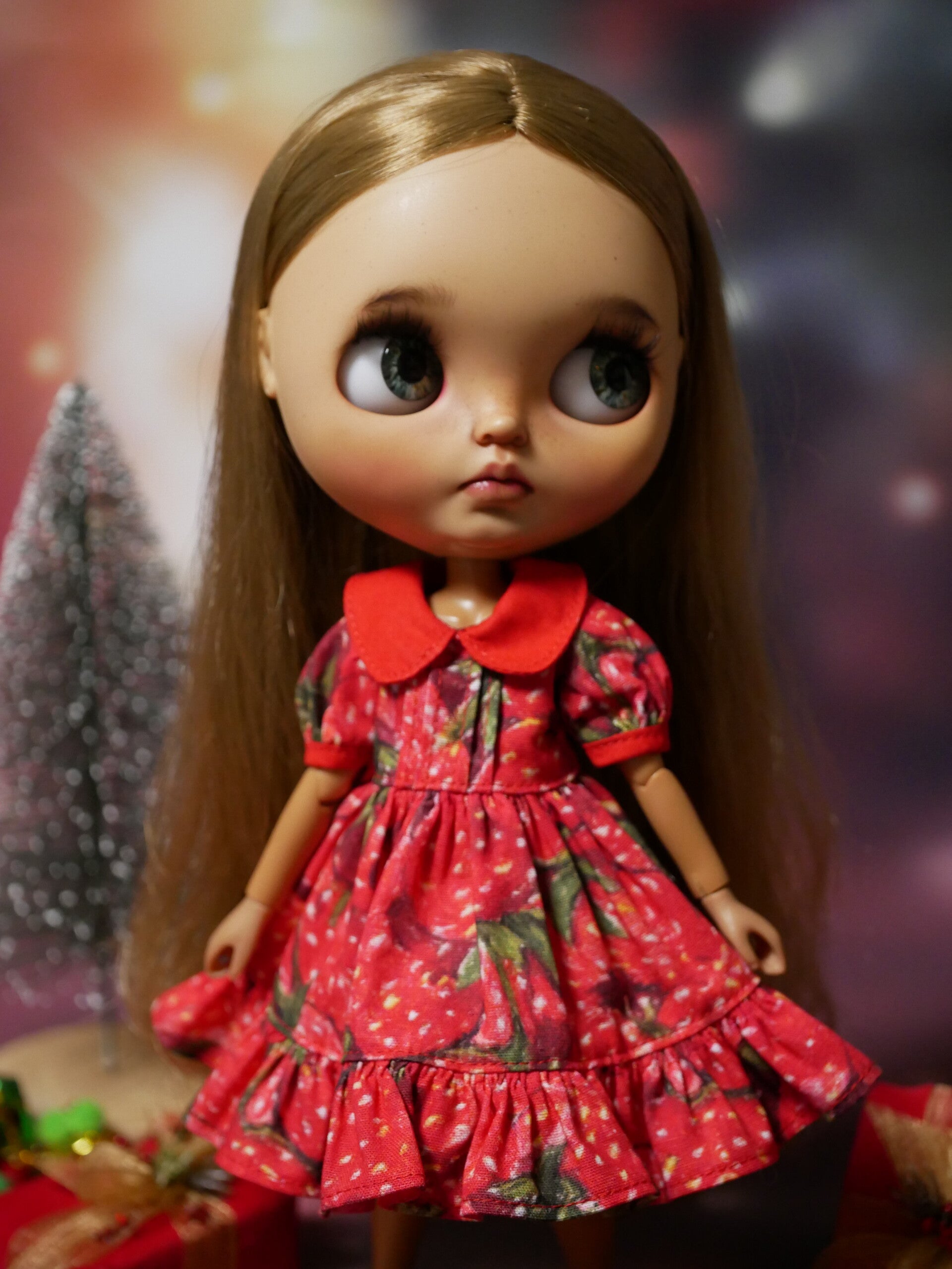 Cute strawberies dress for Blythe.